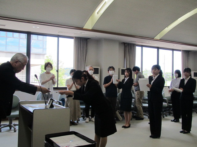 令和5年度成績優秀者奨学生の表彰式を行いました